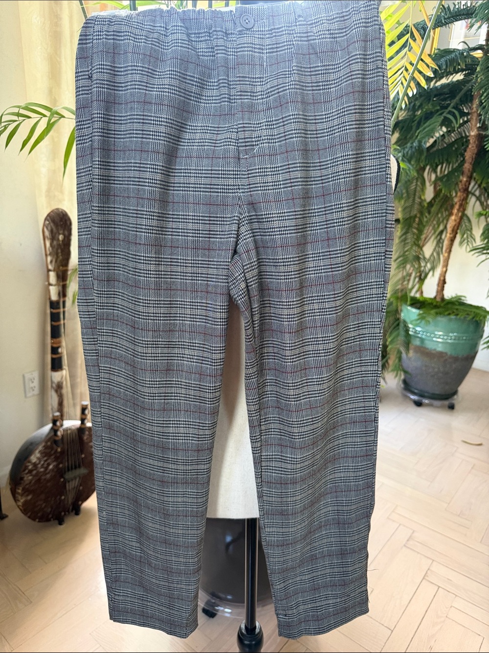Brandy Melville Gray Glen Plaid Pants with Red Windowpane